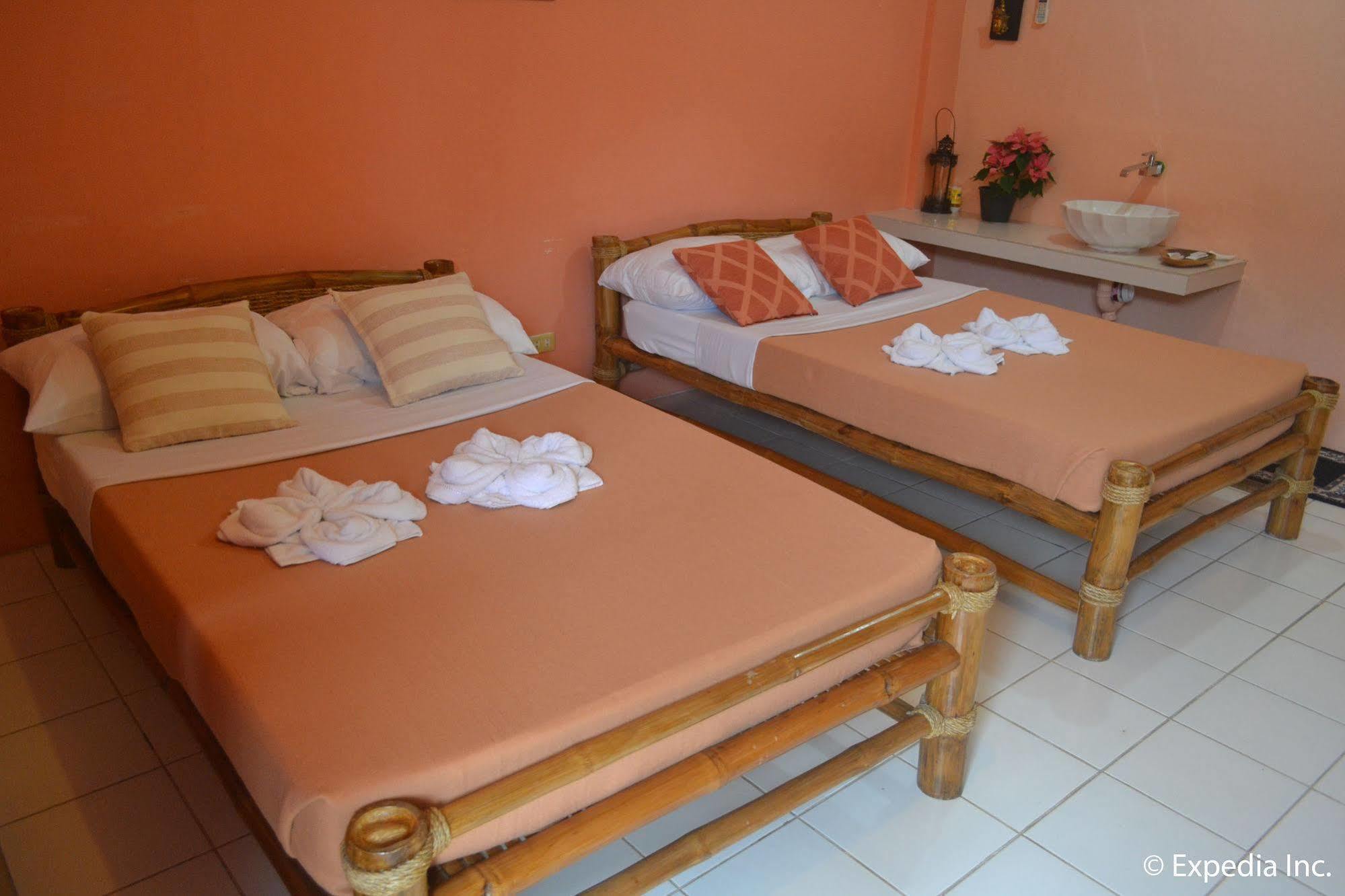 Lazea Tagaytay Inn Tagaytay City Kültér fotó